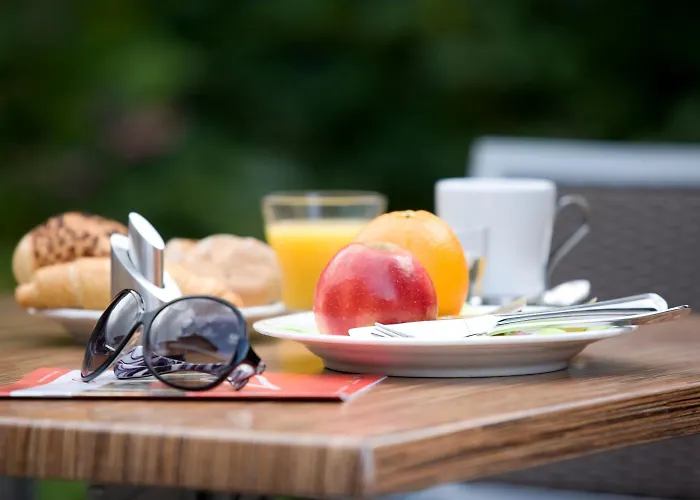 Отель Edenpark 3*