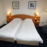 伊甸公园酒店 酒店 3*