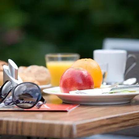 Hotell Edenpark 3*